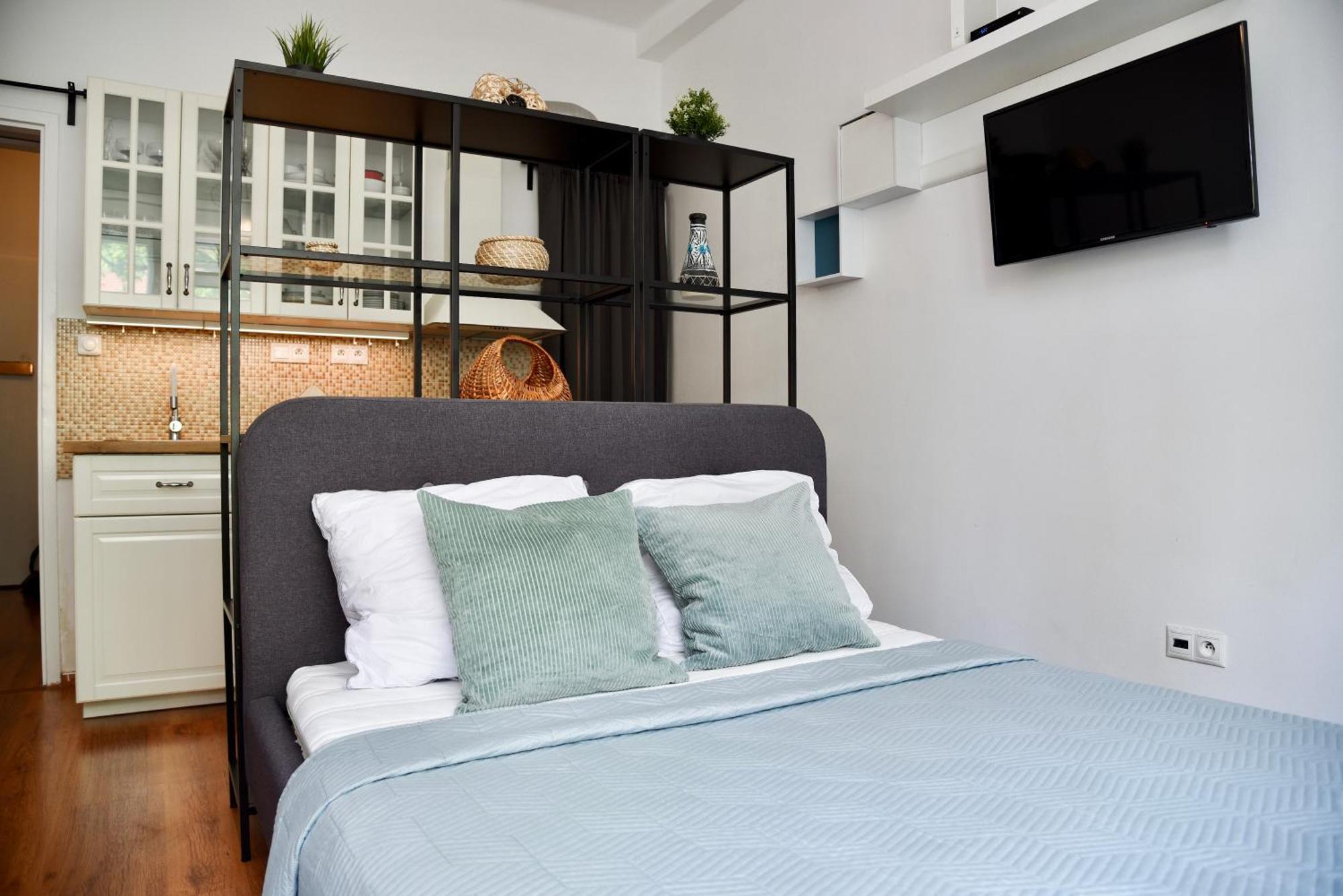 Central Urban Studio - Style Meets Comfort Братислава Экстерьер фото